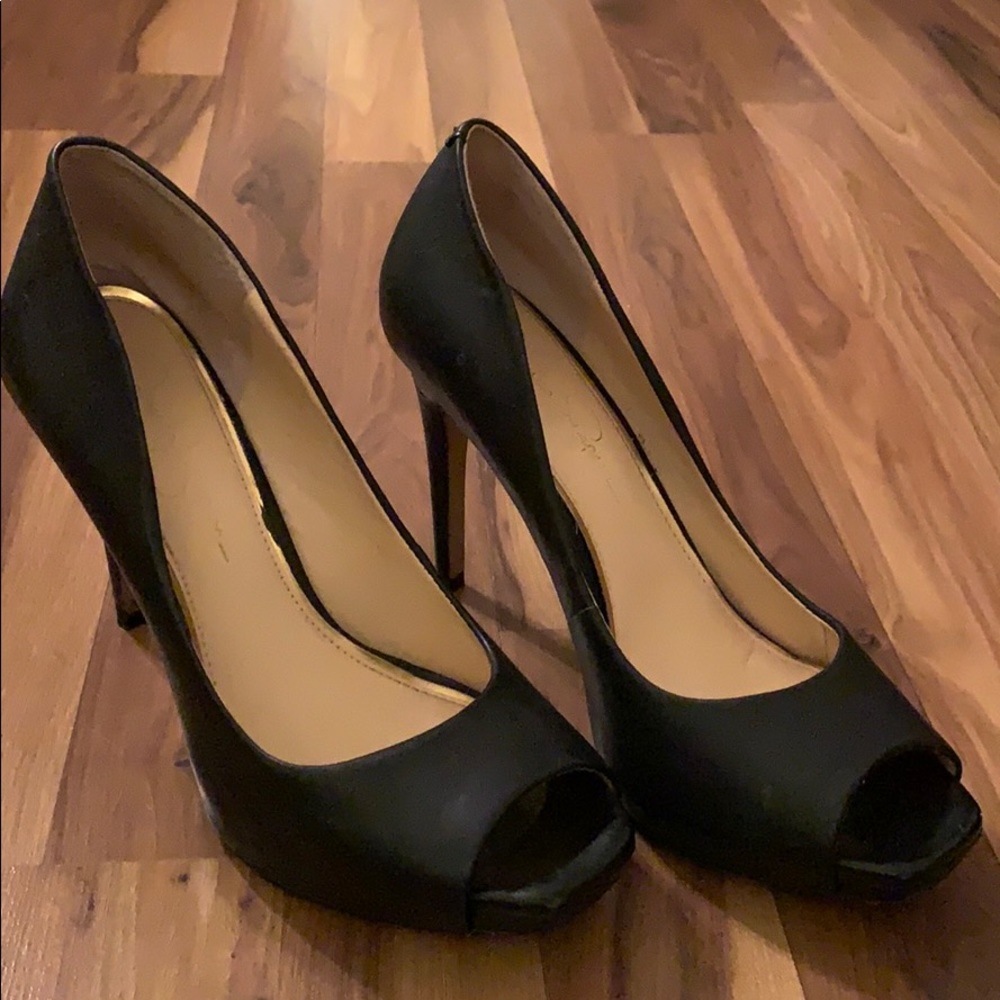 Jessica Simpson black open toe heel